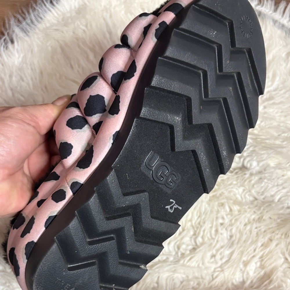 UGG Pink and Black Leopard Quilted Slide Slippers - Picture 2 of 4
